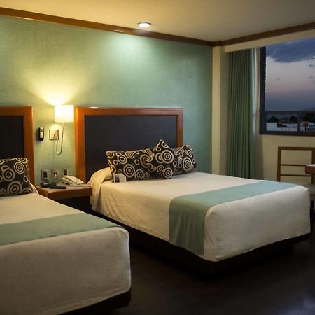 Hotel Abastos Plaza Kota Meksiko Bagian luar foto