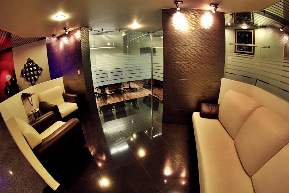 Hotel Abastos Plaza Kota Meksiko Bagian luar foto
