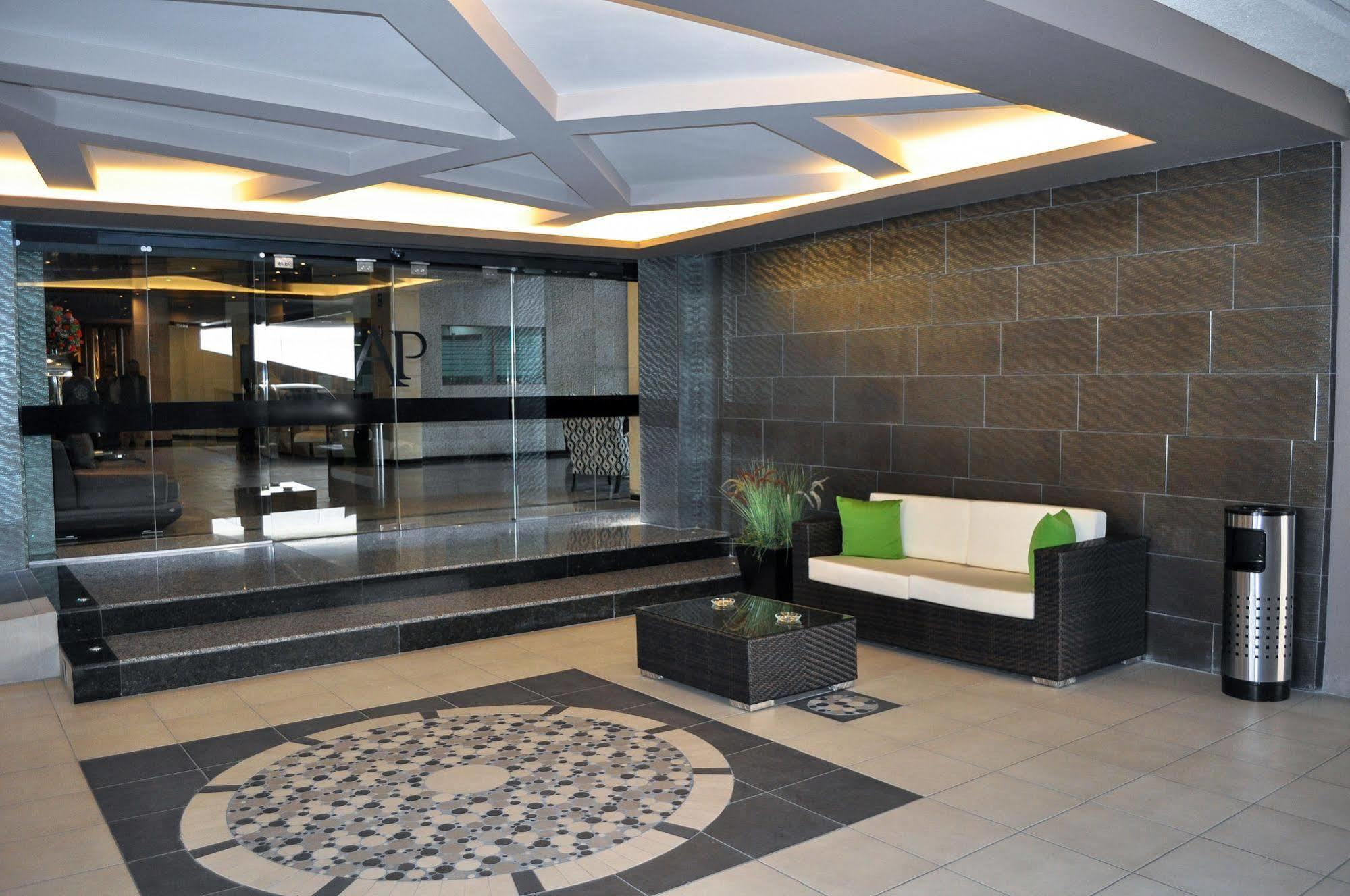 Hotel Abastos Plaza Kota Meksiko Bagian luar foto